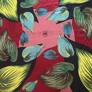 CURLSMITH Vegan Silk Scarf 35x35”